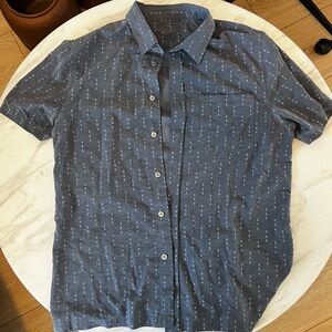 Vuori button short sleeve collared shirt